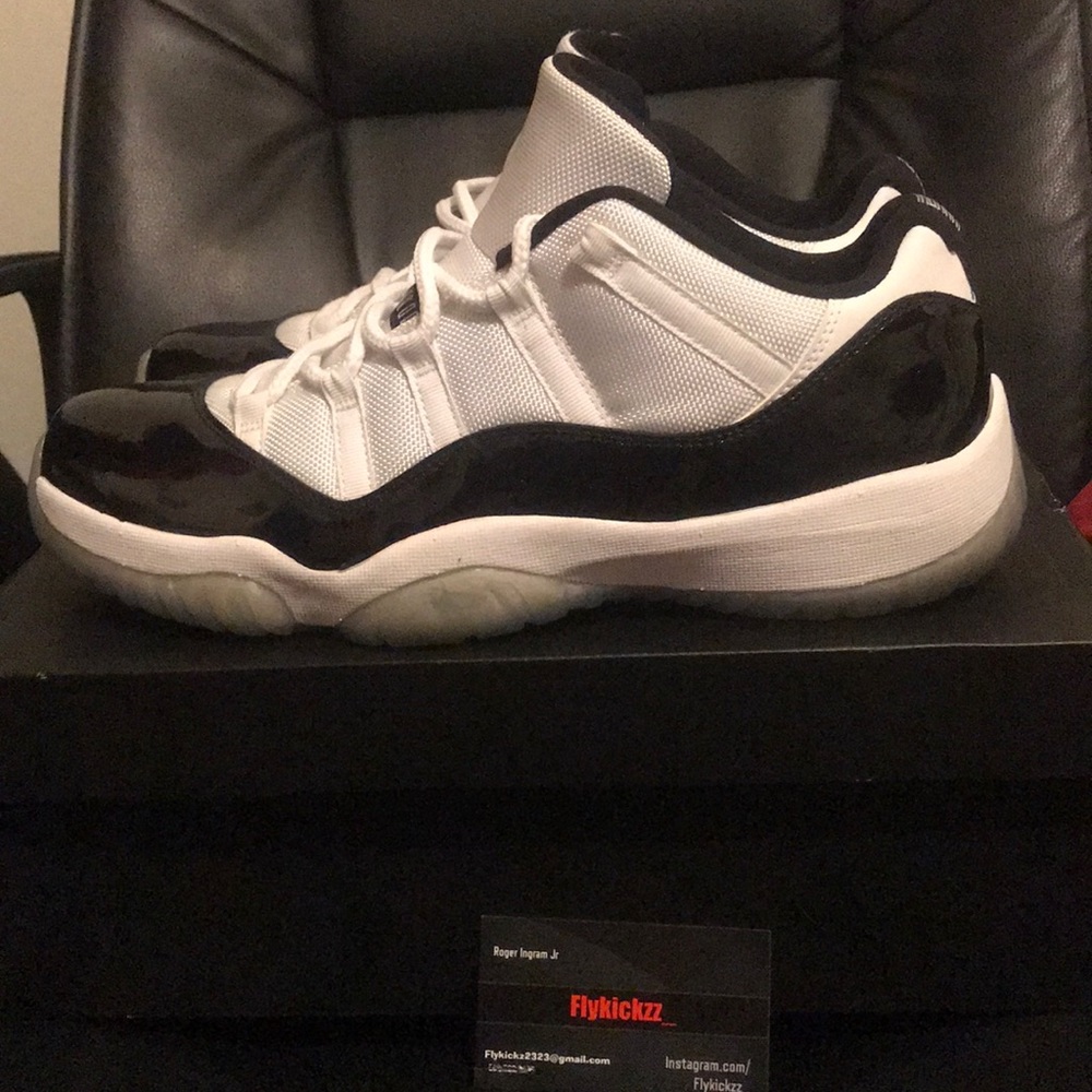 Jordan 11 Low concord